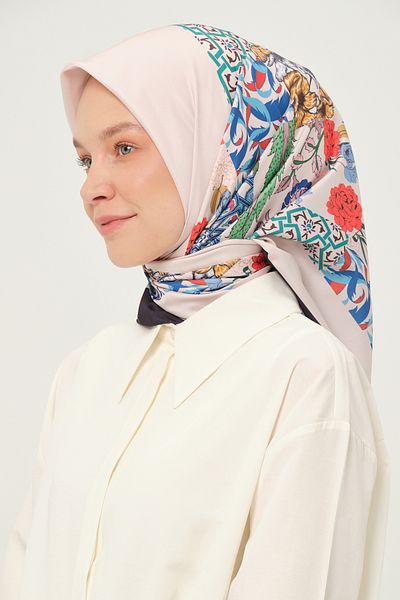 Madame Polo Ψηφιακό Φουλάρι Twil Πολύχρωμο 90x90 cm Αντιολισθητικό ύφασμα