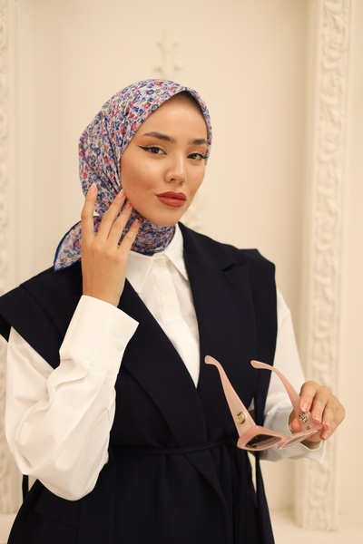 Silk Home وشاح من القطن الناعم مزين بالزهور الصغيرة - 73030 - 91