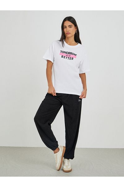 Styli Slogan Print Oversized Round Neck T-Shirt