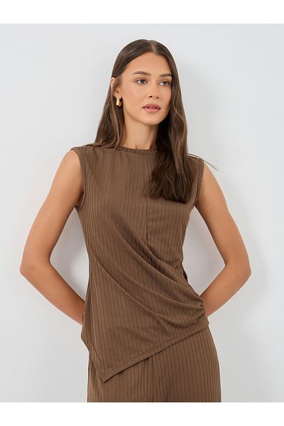 Styli Textured Sleeveless Asymmetric Hem Top