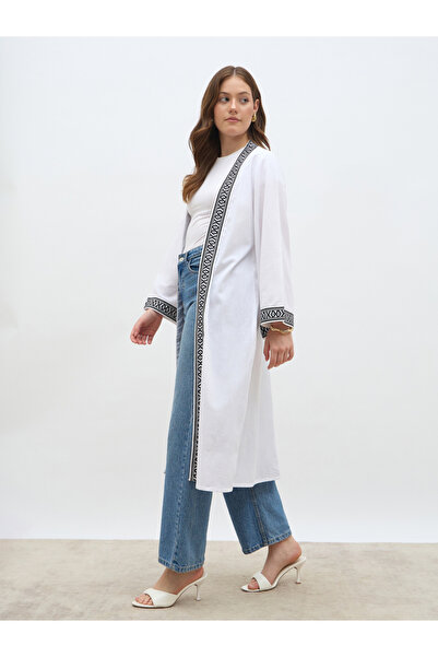 Styli Regular Fit Embroidered Edge Midi Kimono