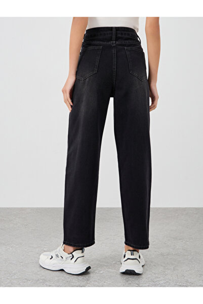 Styli Solid High Rise Tapered Fit Jeans