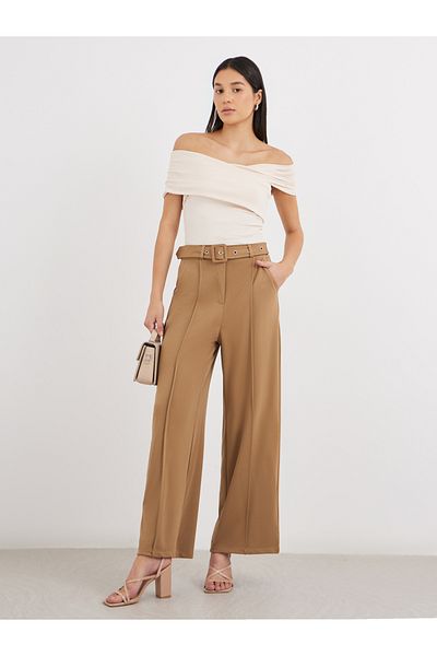 Styli Women Brown Wide Leg Trousers with Pintuck Detail