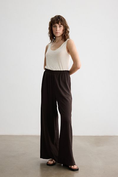 BE BLUE Aci Brown Crinkle Pants with Elastic Waist