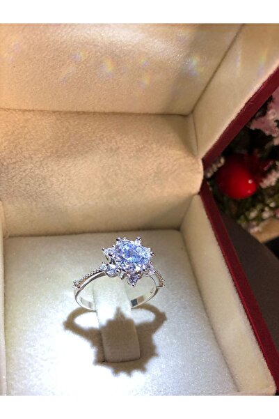 GWOMA Kadın Gümüş Yüzük - Pırlanta Montür Lotus Çiçeği Aşk Güneşi • Işıklı Kutuda • Sevgiliye • Eşe Tektaş