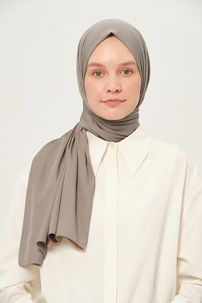 Madame Polo Plain Twil Shawl Cement Non-Slip Wrinkle-Free Fabric