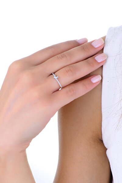 Söğütlü Silver Gümüş rodyumlu zirkon ve taşlı mini kelebek yüzük