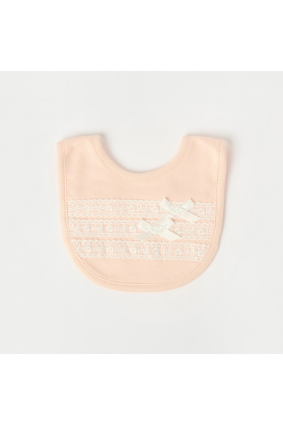 giggles مريلة موسلين مطرزة مع زر كبس للإغلاق