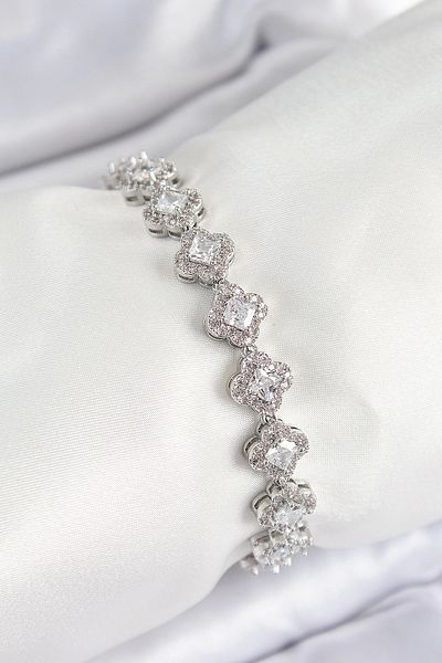 Clariss Brass Zircon Stone Clover Baguette Model Silver Color Vip Series Women's Bracelet