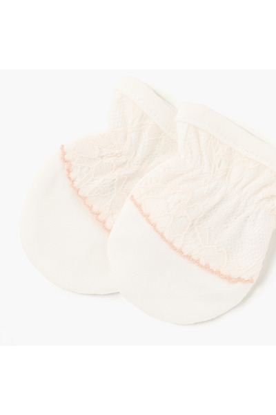 giggles Lace Mittens