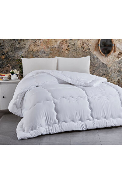 Komfort Home King Size Micro Satin Luxury Quilt +2 Pillows