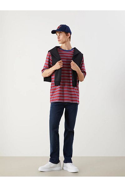 LC Waikiki بنطال جينز رجالي مريح من LCW Jeans باللون النيلي
