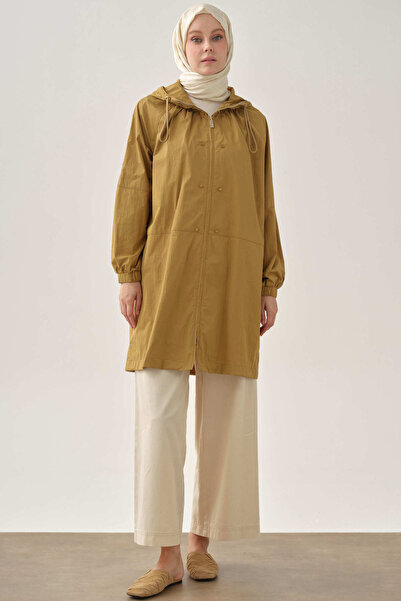 Tuğba Büzgülü Fermuar Kapamalı Yağmurluk - Camel