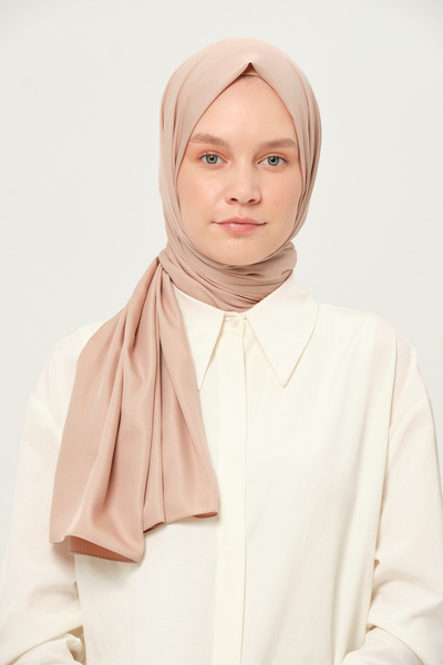 Madame Polo Plain Twil Shawl Beige Non-Slip Wrinkle-Free Fabric