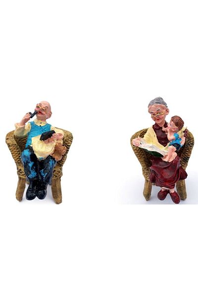 OEM Ornament din rășină reprezentând bunici pe un scaun, 14 cm