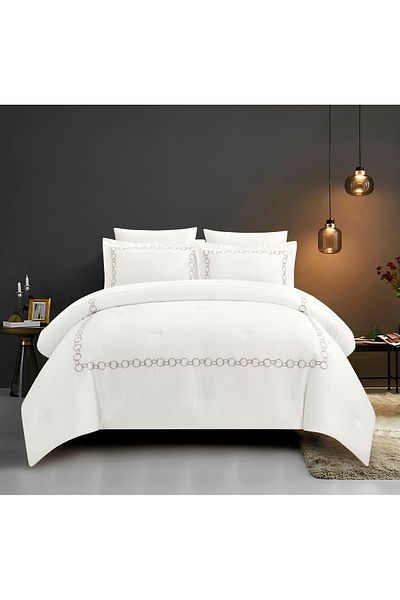 Ferrucci Frochi Embroidered Queen Size Quilt, 7 Piece Set, White, 100% Cotton
