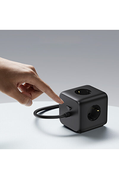 Ugreen Ładowarka listwa zasilająca AC 240V GaN 2x USB-C 2x USB-A 3x AC 240V - czarna