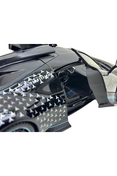 JPT Macheta Mercedes One 1/18 replica metal cu sunet si lumini, usi deschise negru