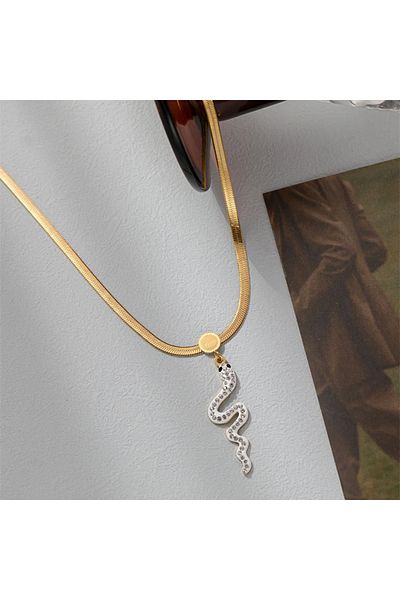 Eva Grace Daisy necklace, gold, made of 18K gold-plated stainless steel, with snake pendant