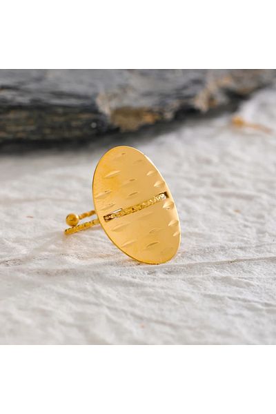 Eva Grace Aila ring, gold, made of 18K gold-plated stainless steel, oval shape, adjustable