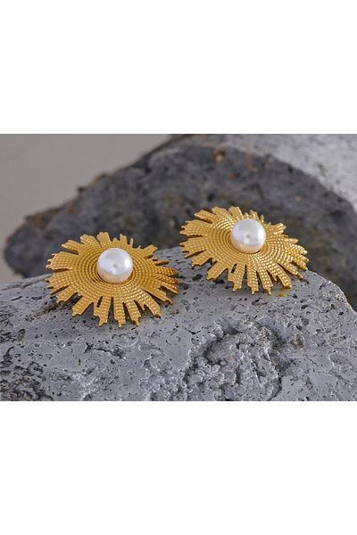 Eva Grace Uma earrings, gold, round, with pearls, made of 18K gold-plated stainless steel
