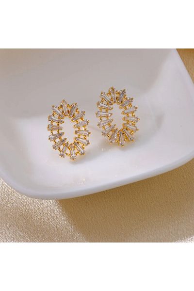 Eva Grace Nissa earrings, golden, oval, made of stainless steel, decorated with zirconia