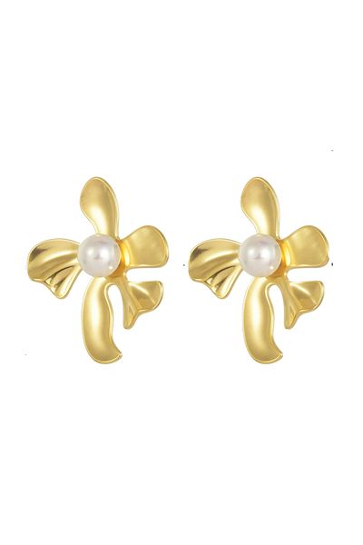 Eva Grace Mina earrings, gold, with pearls, made of stainless steel, in the shape of a flower - Universe of Pearls Collection
