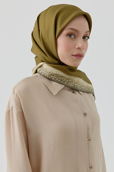 Tuğba Nokta Çerçeveli İpek Eşarp - Fıstık Yeşili