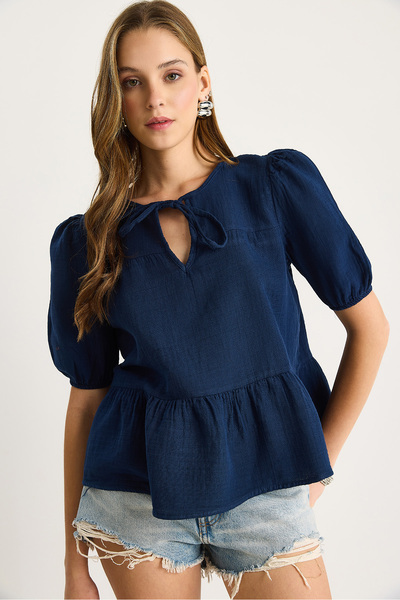 Bianco Lucci Kadın Yakası Bağlamalı Kolları Lastikli Müslin Bluz 4715 60283498