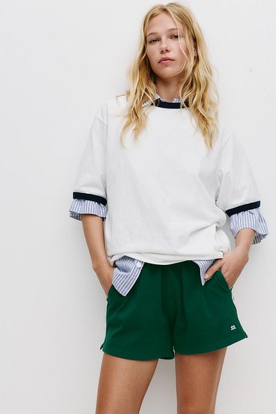 Pull & Bear شورت برمودا رياضي بخطوط جانبية