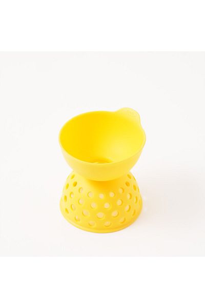Oxo egg poacher silicone 2pcs in yellow 3.5"* 3"* 3"