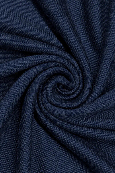 Tarz Cool Синя жіноча футболка з низькими плечима, човниковим коміром та оверсайз кроєм