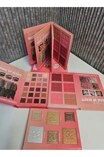 Kerry Rose مجموعة مكياج كيري روز المثالية 3 في 1 - أحمر خدود، هايلايتر، ظلال عيون بألوان جذابة