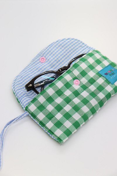 Mamma Mia Home Green Big Potti Glasses Bag Eyeglasses Case Phone Cover