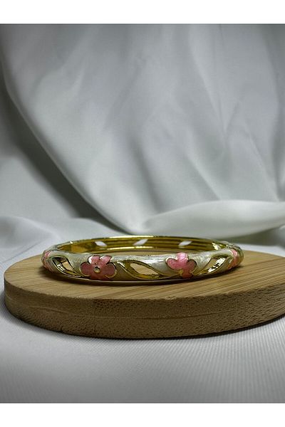 Mutenaura Enameled Handcuff Bracelet