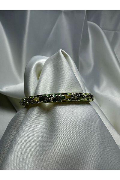 Mutenaura Enameled Handcuff Bracelet