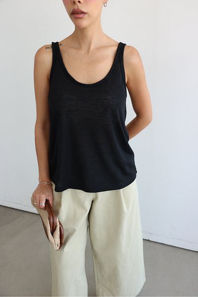 Özge Özgenç U Neck Basic Tank Top