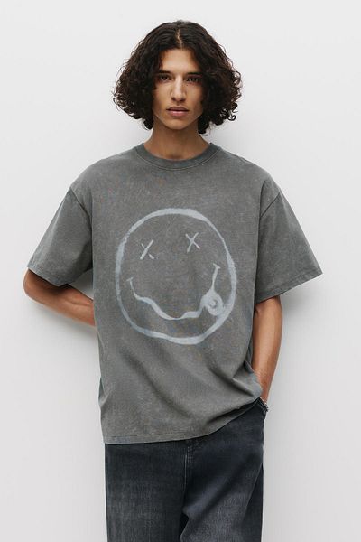 Pull & Bear تي شيرت نيرفانا سمايلي