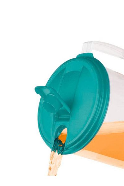 Sterilite Stylish Freezer Safe Graduated Measure Round Pitcher 1 Gal