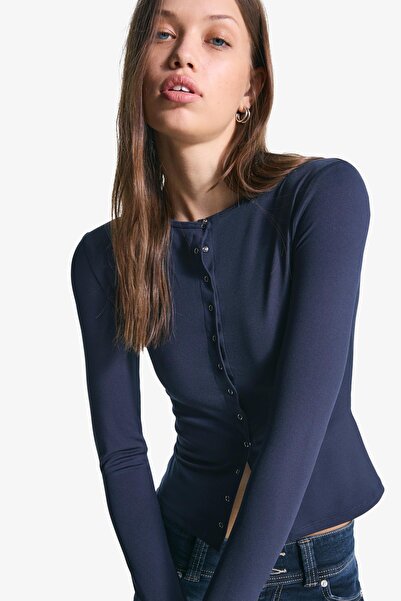 Bershka Long sleeve T-shirt with buttons