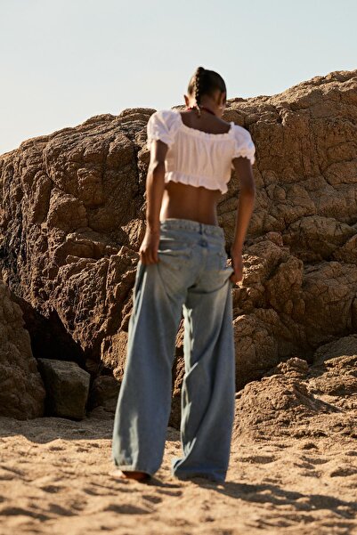 Bershka Short sleeve cropped blouse