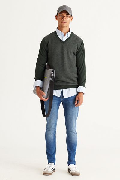 AC&Co / Altınyıldız Classics Men's Green-Gray Wool Standard Fit Regular Cut V-Neck Knitwear Sweater