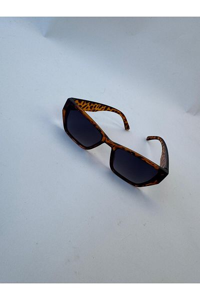 Cappmoda Nrm011 Rectangle Sunglasses with Black Glass with Leopard Frame