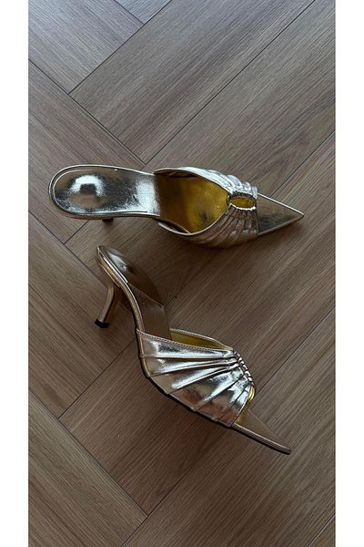 Eataly Shoes Pointed Toe Gold Heeled Shoes