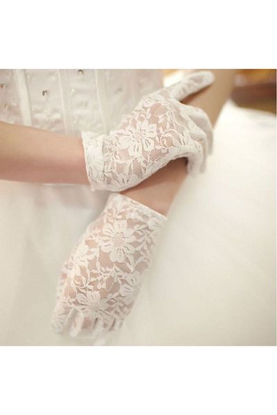 CONAHOME White Color Short Lacy Gloves