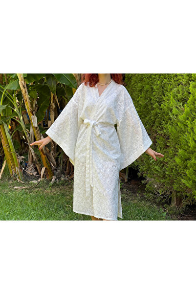 Handmade Beachwear Yazlık Fisto Kumaşlı Nakışlı Kimono Standart Bedenlere (36-44 ARASI) Uygundur