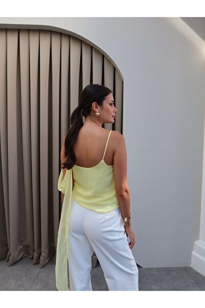 ESRAHELVACI Romantic Floral Buckle Strap Blouse