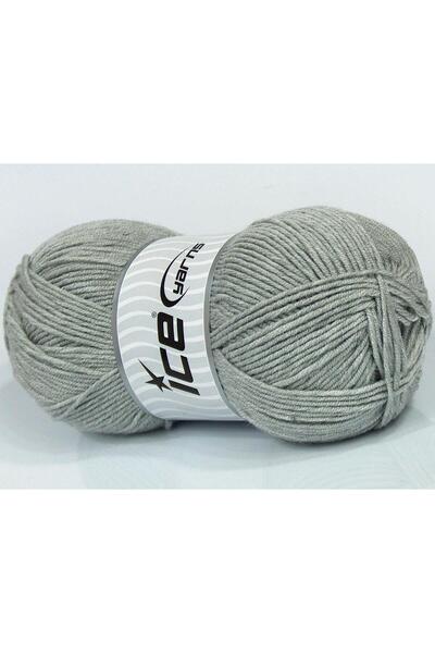 Ice yarns (4 قطع 100 جرام) عبوة من 4 قطع من بيبي دريم باللون الرمادي الفاتح