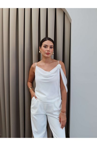 ESRAHELVACI Bluză romantică cu curea cu cataramă florală