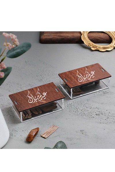 Story of candle Moruoki Agarwood And Vietnamese Oud Chips With Transparent Acrylic Storage Boxes